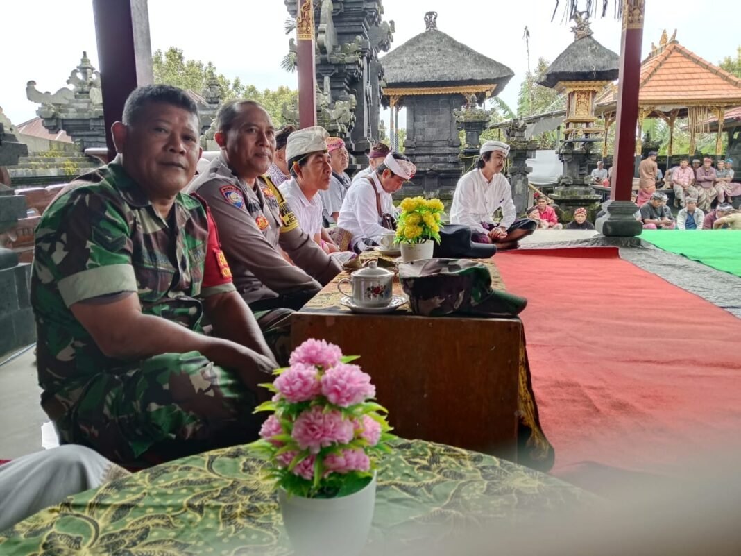 TNI dan Polri Dukung Pengukuhan Bendesa Adat di Bangli