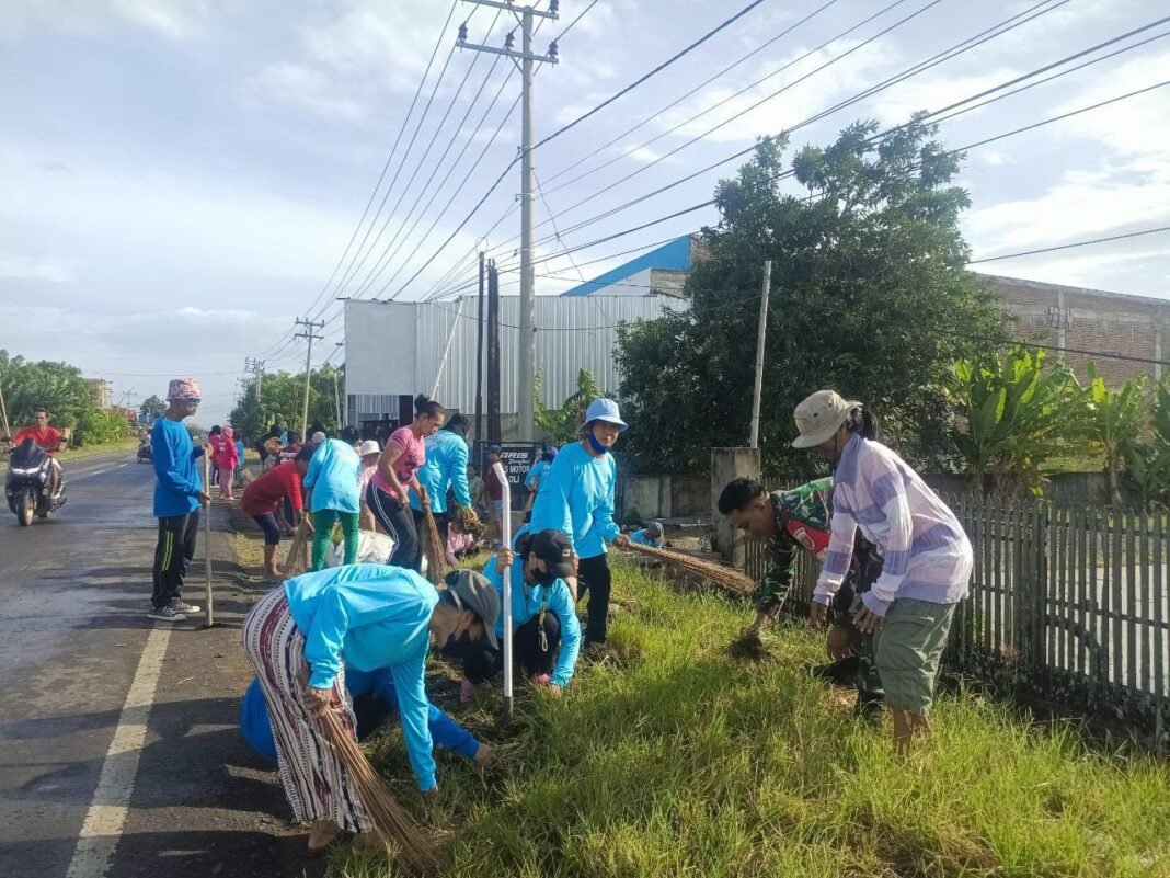 Karya Bakti Rutin Babinsa Amparita: Mewujudkan Lingkungan Bersih dan Sehat