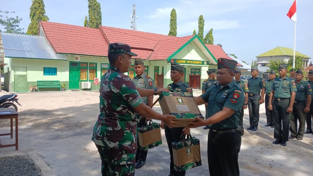 Kaporlap Baru Diterima, Personel Kodim 1015/Sampit Semangat Tingkatkan Kinerja