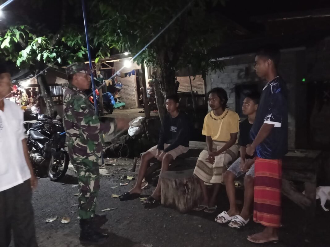Babinsa Tingkatkan Keamanan Melalui Patroli Malam di Manggelewa