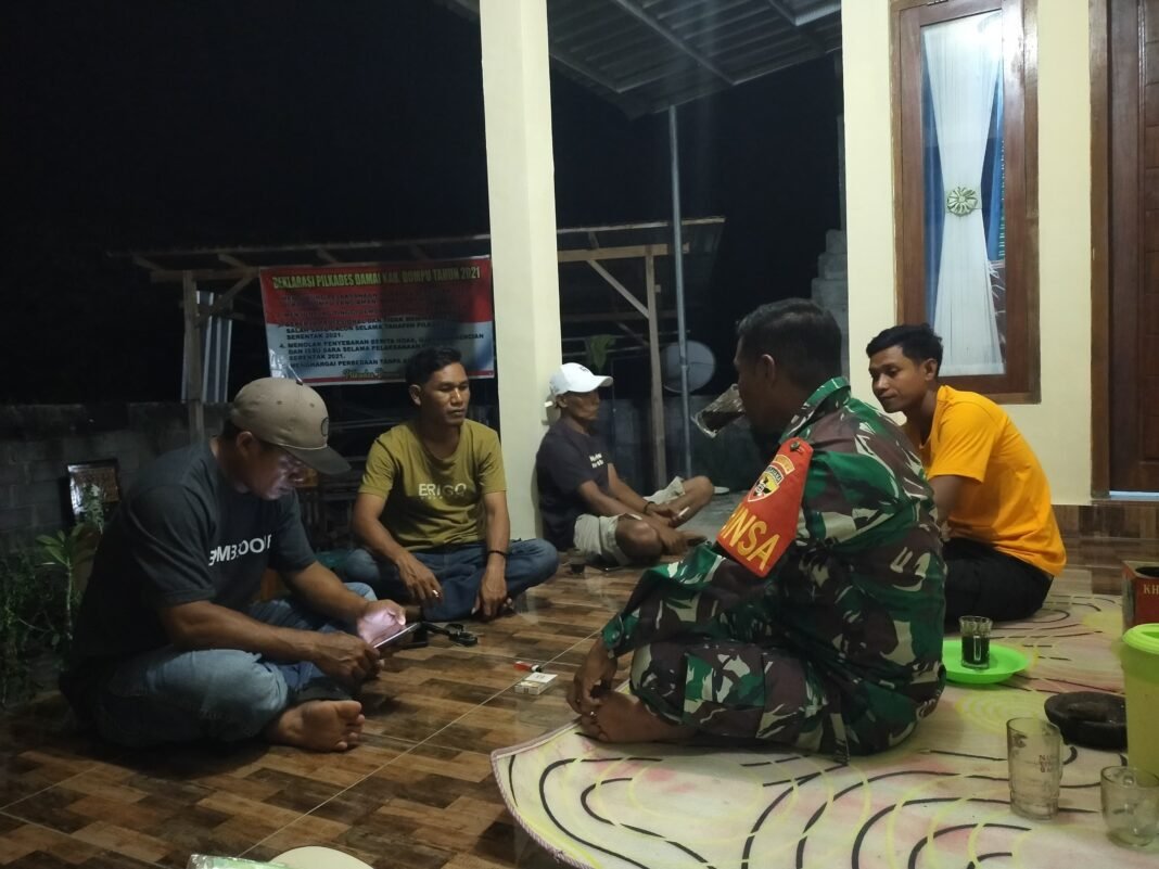 Patroli Malam Babinsa Kuatkan Keamanan dan Kebersamaan di Desa Hu’u