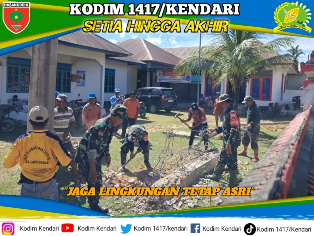 Aksi Gotong Royong Babinsa dan Warga: Bersihkan Balai Desa Langgomea