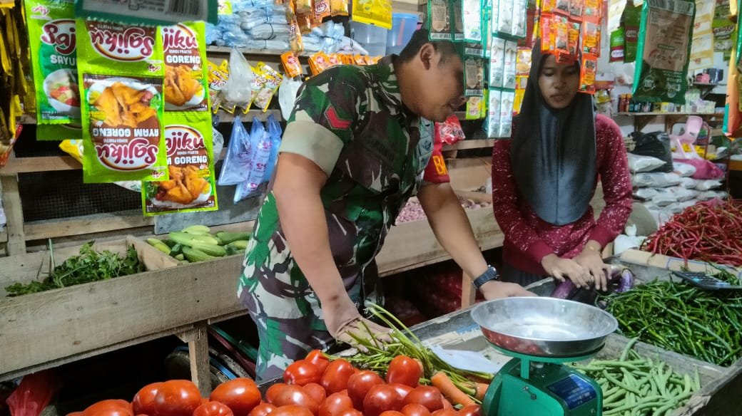 Kodim 0114/Aceh Jaya Lakukan Pengecekan Pasar, Harga Sembako di Teunom Terpantau Fluktuatif