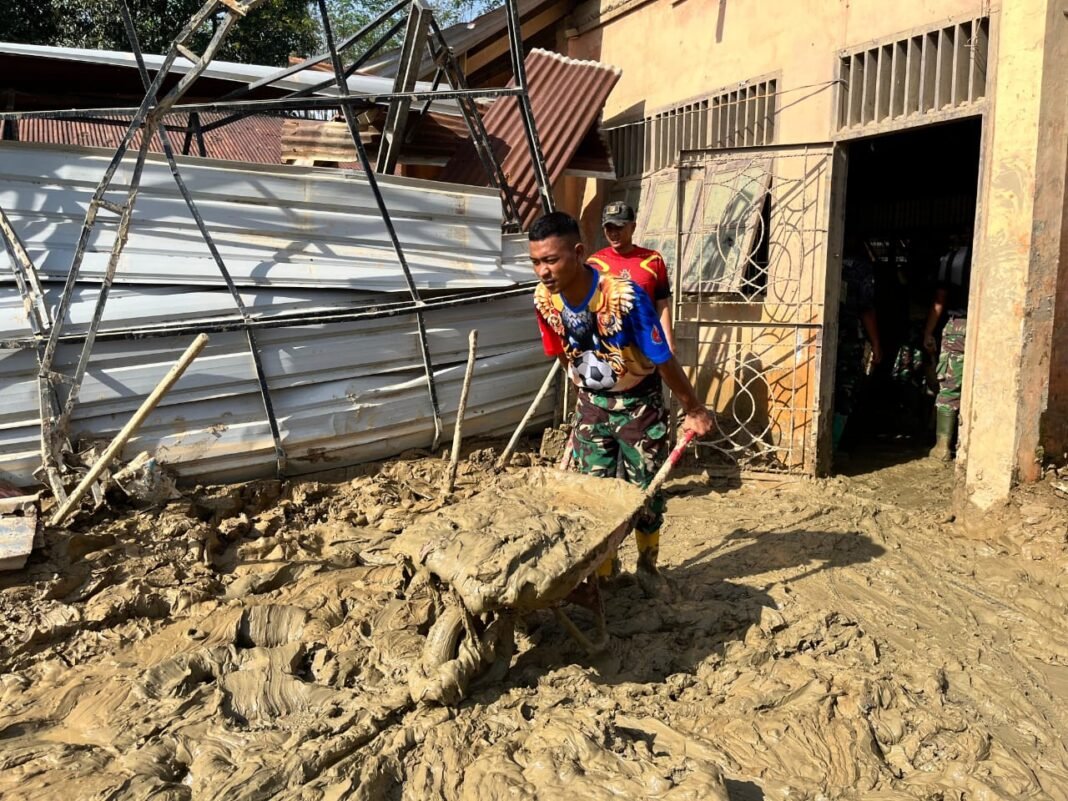 Prajurit Macan Leuser Jajaran Korem 012/TU Bantu Pemulihan Pendidikan
