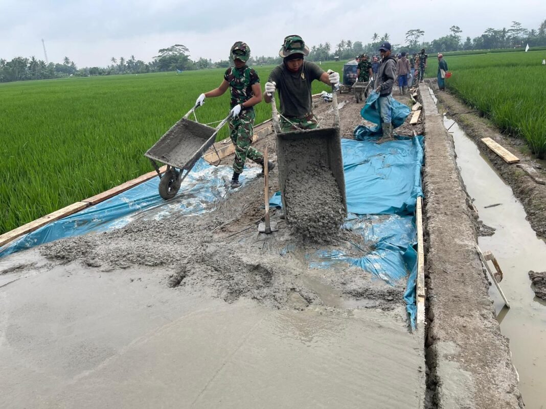 Pembangunan Rabat Beton di Desa Tanjung Rejo Capai 110 Meter dalam Program TMMD Ke-127