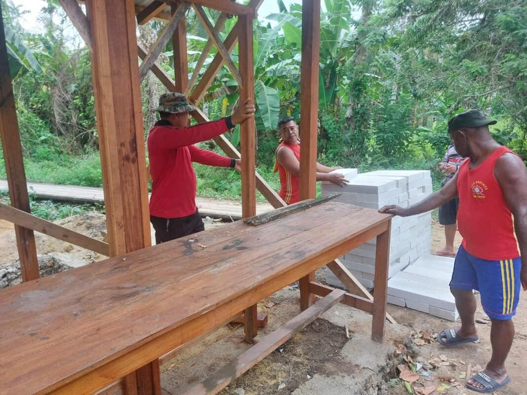 Pembangunan Dua Unit MCK di Kampung Sisir 2: TMMD ke-127 Capai 11 Persen