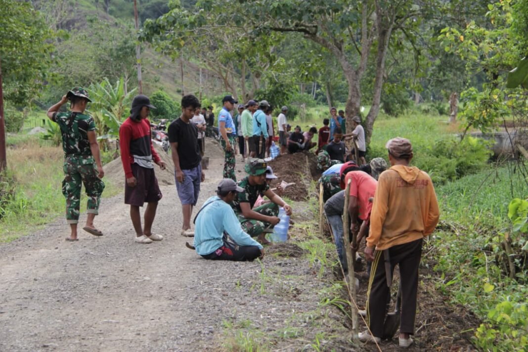 Pembangunan Jalan dan Talud Berlanjut di Hari Ke-4 TMMD Ke-127 di Dusun Ogomolobu