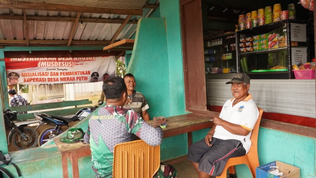 Sentuhan Humanis Satgas TMMD ke-127 dalam Komunikasi Sosial Bersama Warga