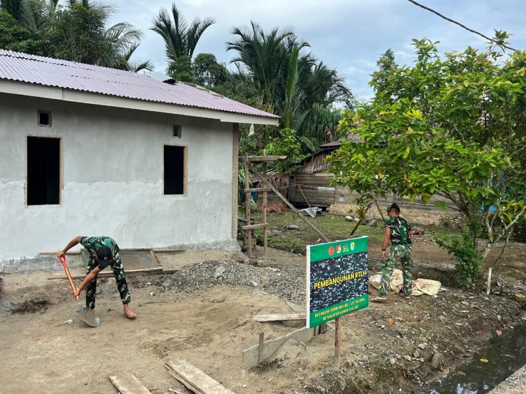 Gotong Royong TNI dan Warga Tanda Progres Positif Pembangunan RTLH di Desa Oyom