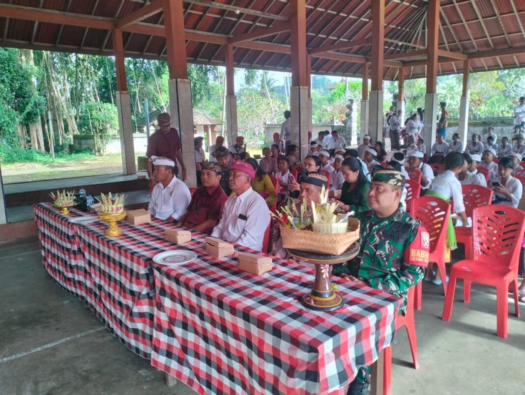 Pelestarian Bahasa Bali Diteguhkan dalam Bulan Bahasa Bali di Desa Kesiut