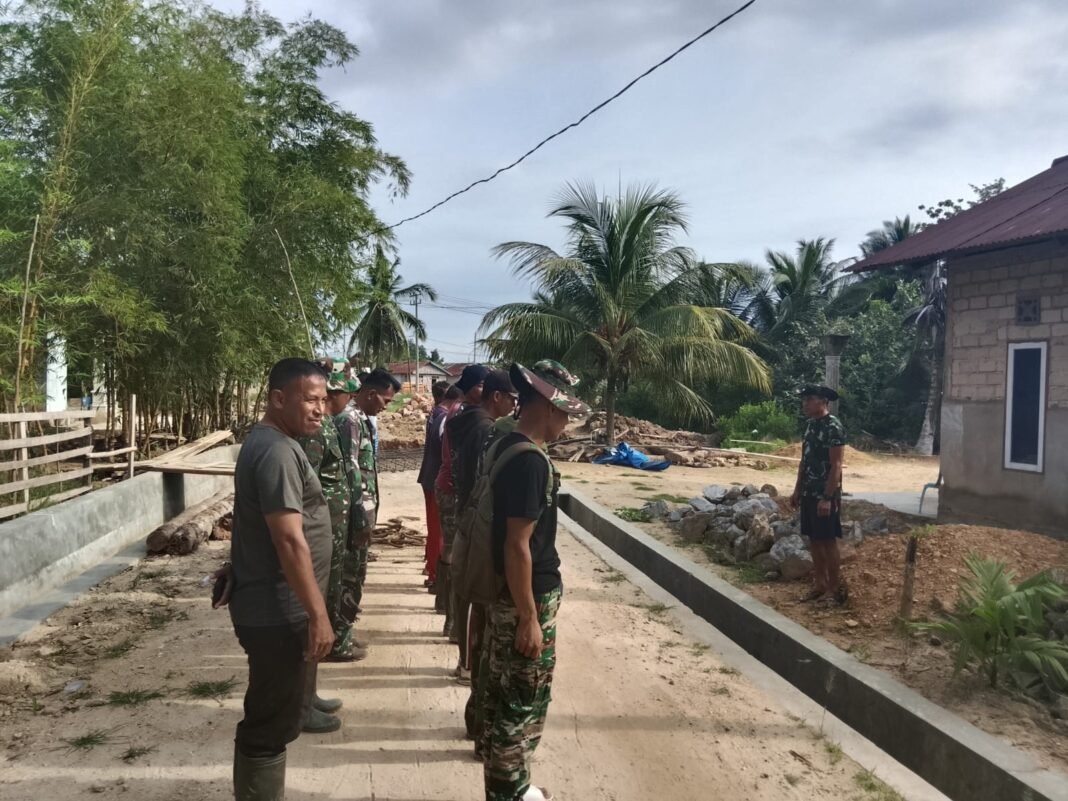 Kolaborasi TNI dan Masyarakat Sambuli Awali TMMD dengan Semangat Gotong Royong