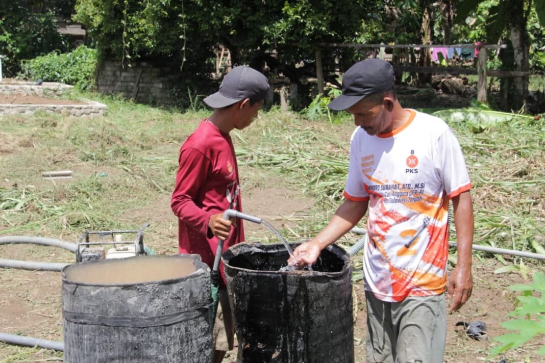 Sinergi TNI dan Masyarakat Desa Oyom untuk Sarana Air Bersih