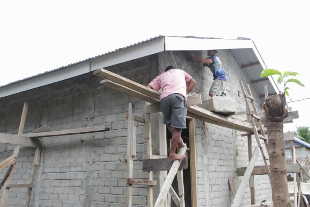 Pembangunan RTLH di Desa Oyom Tingkatkan Kualitas Lingkungan Hunian