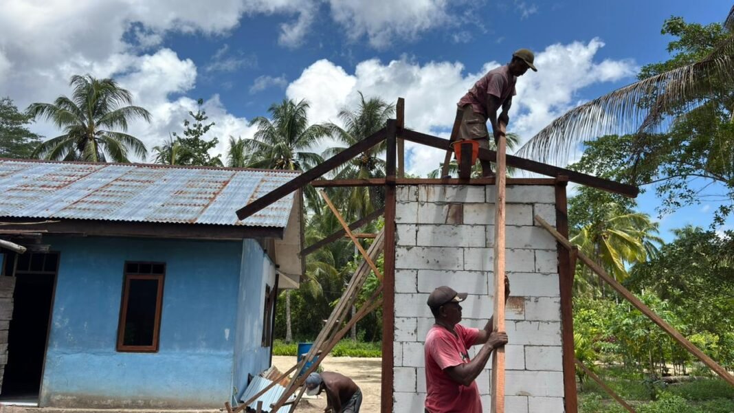 Pembangunan MCK TMMD 127 Kodim 1804/Kaimana di Kampung Sisir Capai 23 Persen