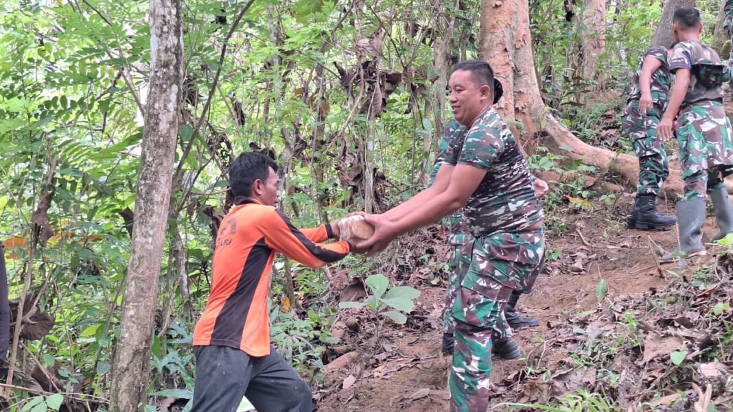 Tetap Berkomitmen, Satgas TMMD 127 di Kendari Terus Beraksi Selama Ramadhan