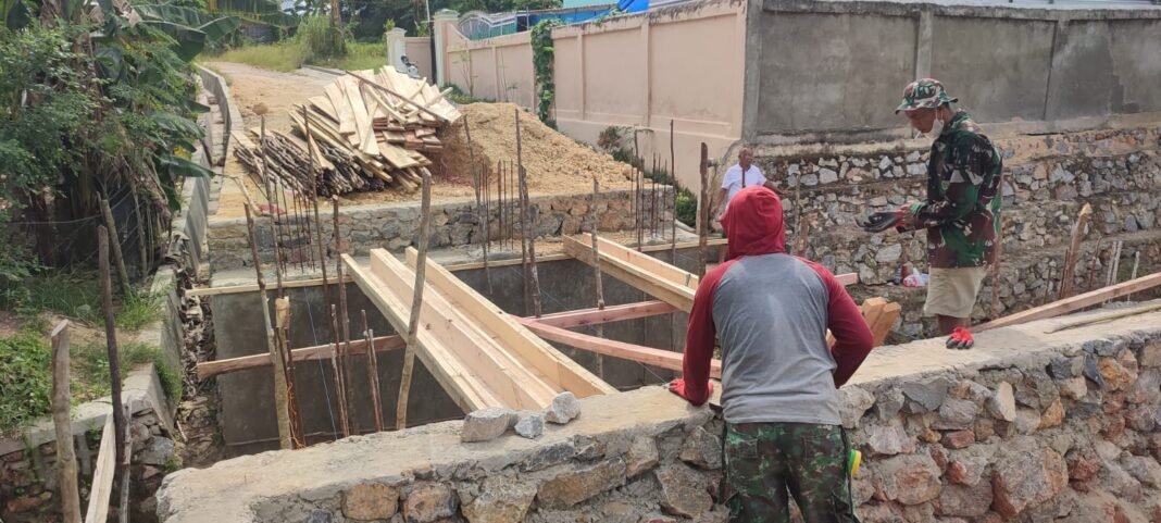 TMMD 127: Pembangunan Jembatan Anggoeya Memasuki Tahap Pemasangan Papan Mal