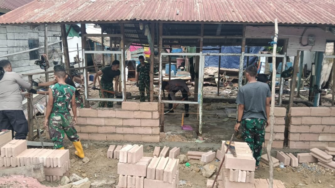 Pemasangan Bata Menandai Tahapan Penting RTLH TMMD Ke-127 di Kendari