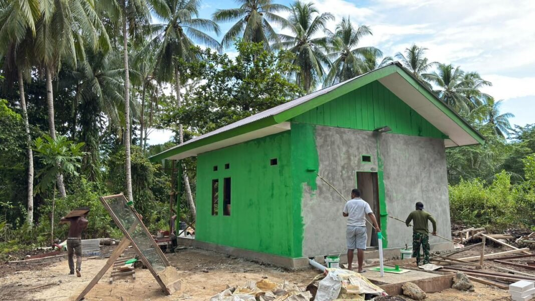 Kodim 1804/Kaimana Percepat Proses Finishing TMMD 127 di Kampung Sisir 2