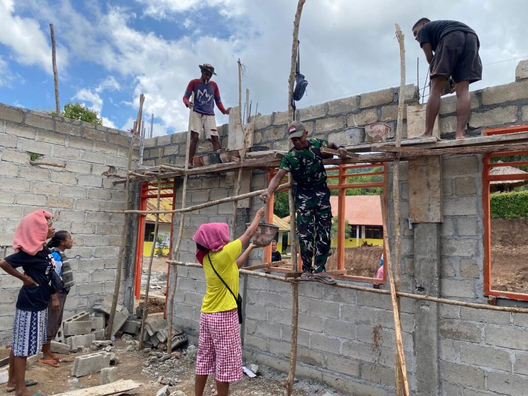 Kerja Sama Tanpa Batas, Pengecoran Tiang 4 RKB SMAN Bikomi Dipacu
