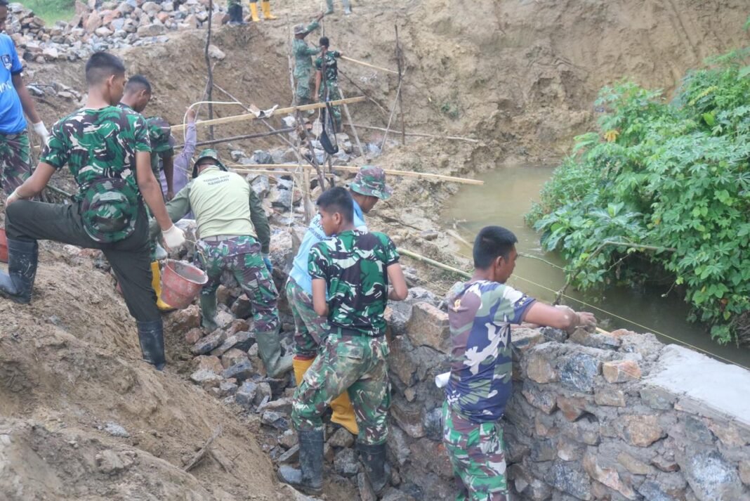 TMMD ke-127 Kodim 1417/Kendari Lanjutkan Pembangunan Talud di Anggoeya