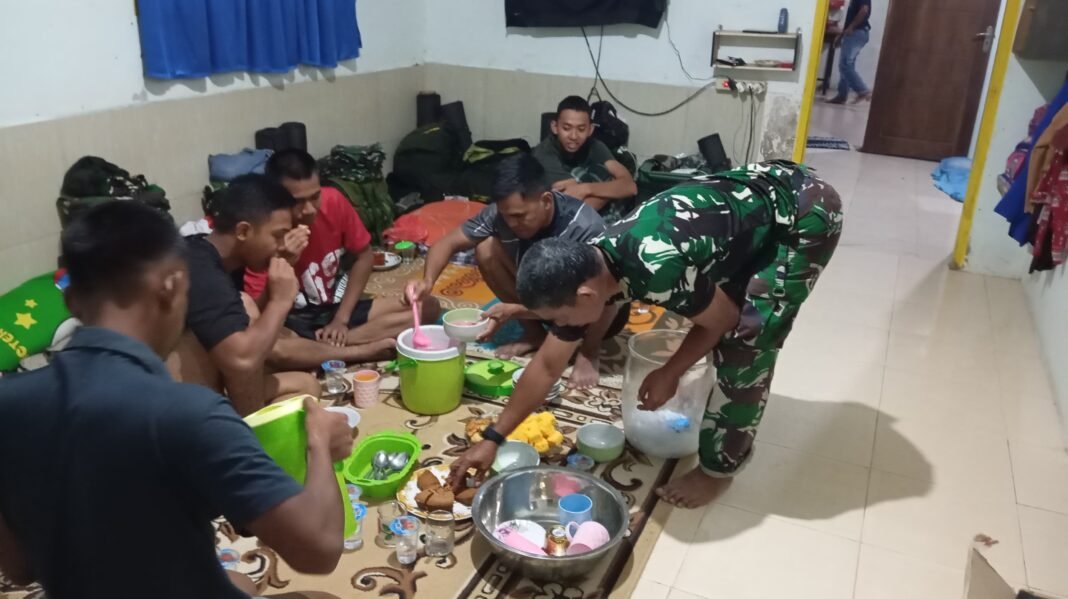 Buka Puasa Bersama, Satgas TMMD 127 Kodim 1417/Kendari Perkuat Silaturahmi di Bulan Ramadan