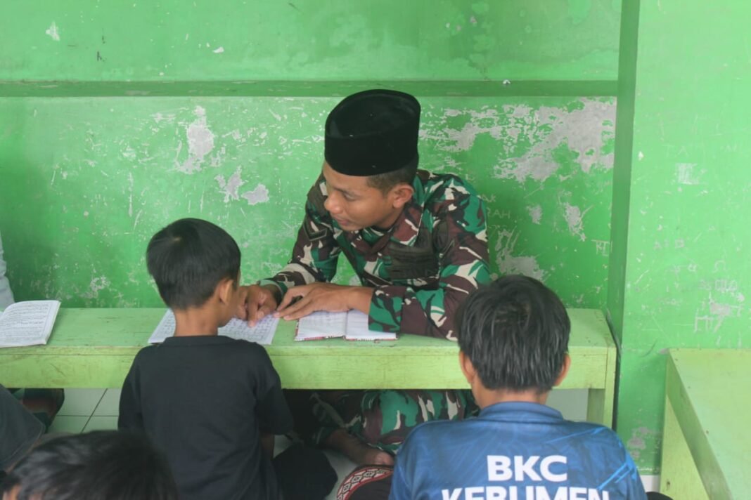 Prajurit TMMD Ajak Anak Mengaji, Perkuat Kehangatan Menjelang Ramadhan