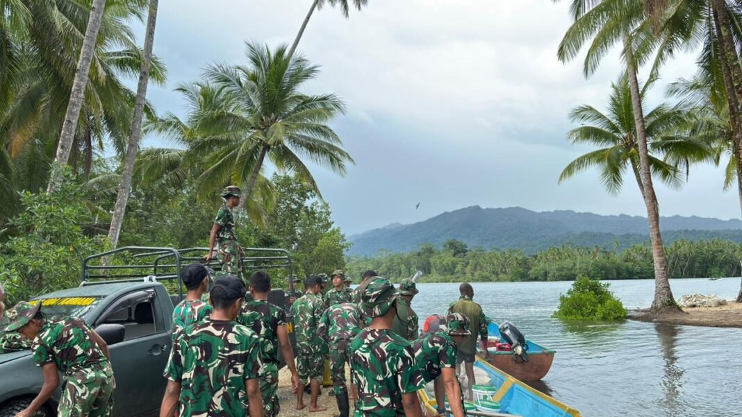 Pengiriman Logistik TMMD 127 oleh Kodim 1804/Kaimana ke Kampung Sisir 2