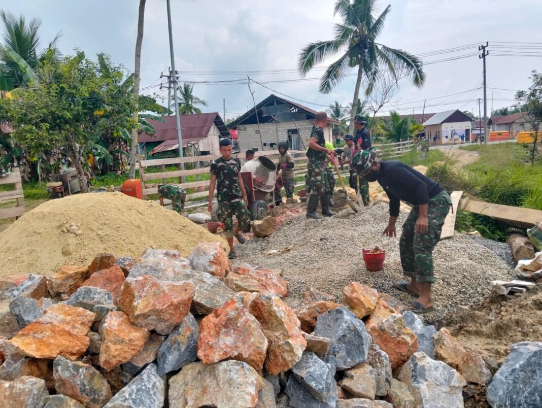 Progres Pengecoran Jembatan Sambuli oleh Satgas TMMD 127 Kodim 1417/Kendari