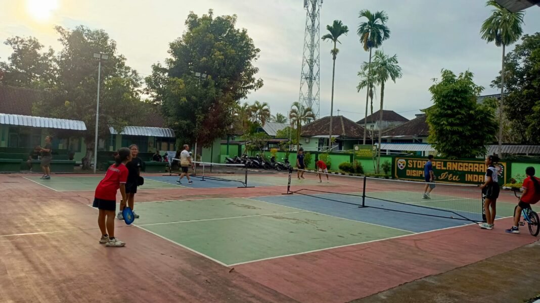 Lapangan Pickle Ball Kodim Menjadi Favorit Warga Klungkung, Dandim Berikan Apresiasi