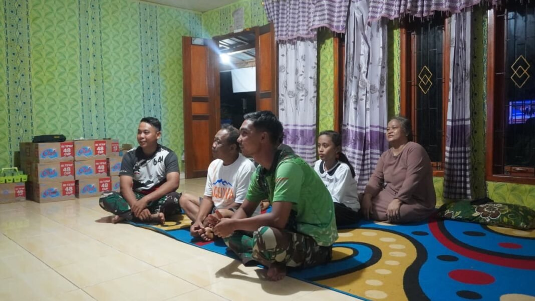 Satgas TMMD Reguler ke-127 Kendari Gelar Nonton Bareng untuk Pererat Silaturahmi