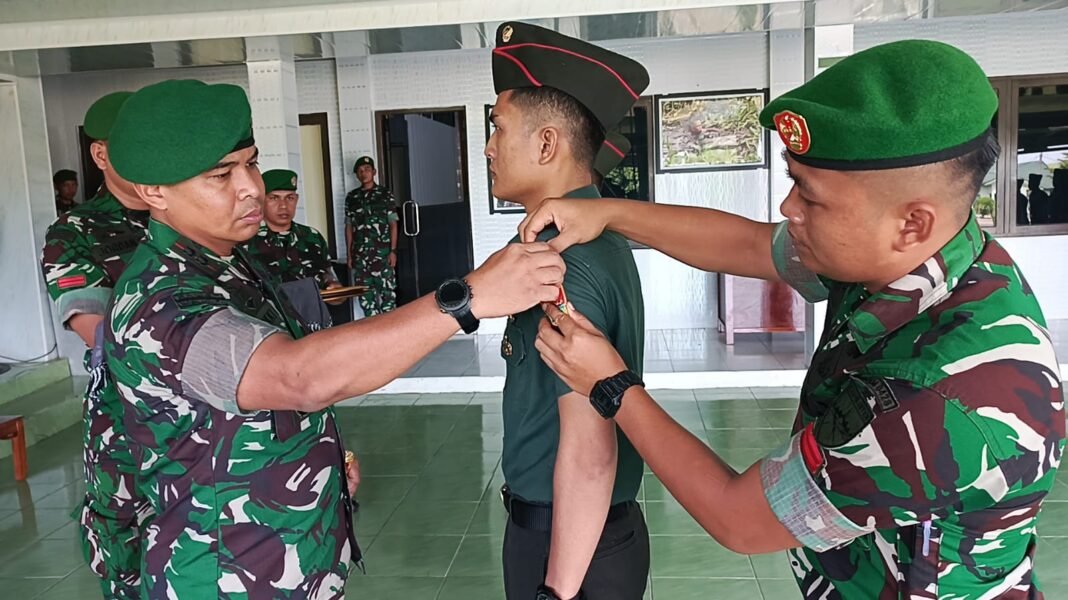 Dandim 0428/MukoMuko Melepas Dua Puluh Personel Menuju Satuan Baru