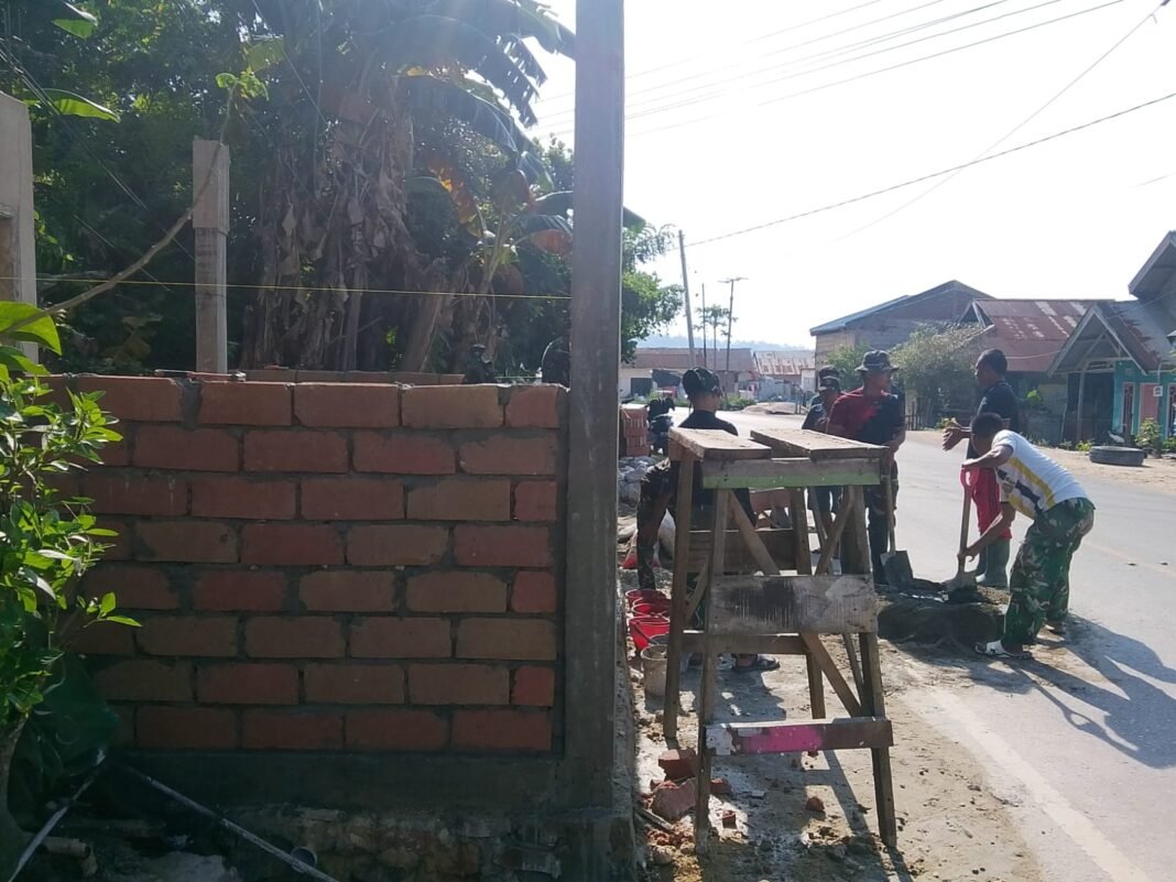 TMMD 127 Kodim 1417/Kendari Lakukan Pembangunan Fasilitas MCK di Sambuli untuk Sanitasi Lingkungan