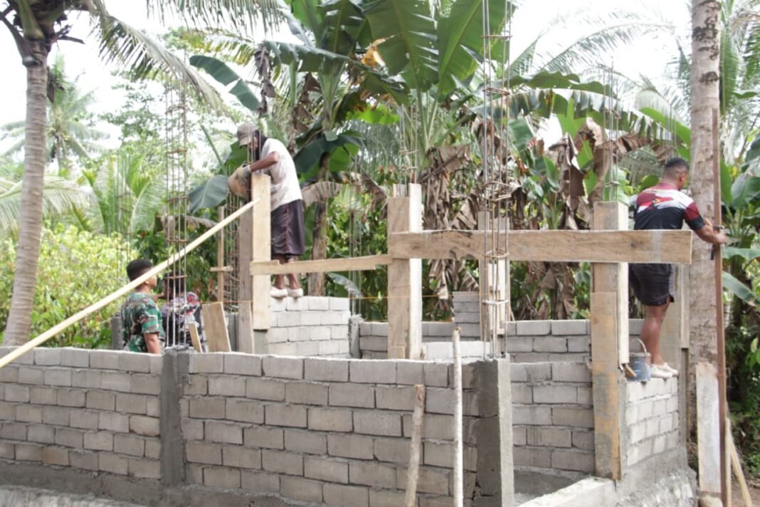 Satgas TMMD ke-127 Kodim 1305/Buol Tolitoli Tingkatkan Fasilitas MCK di Desa Oyom