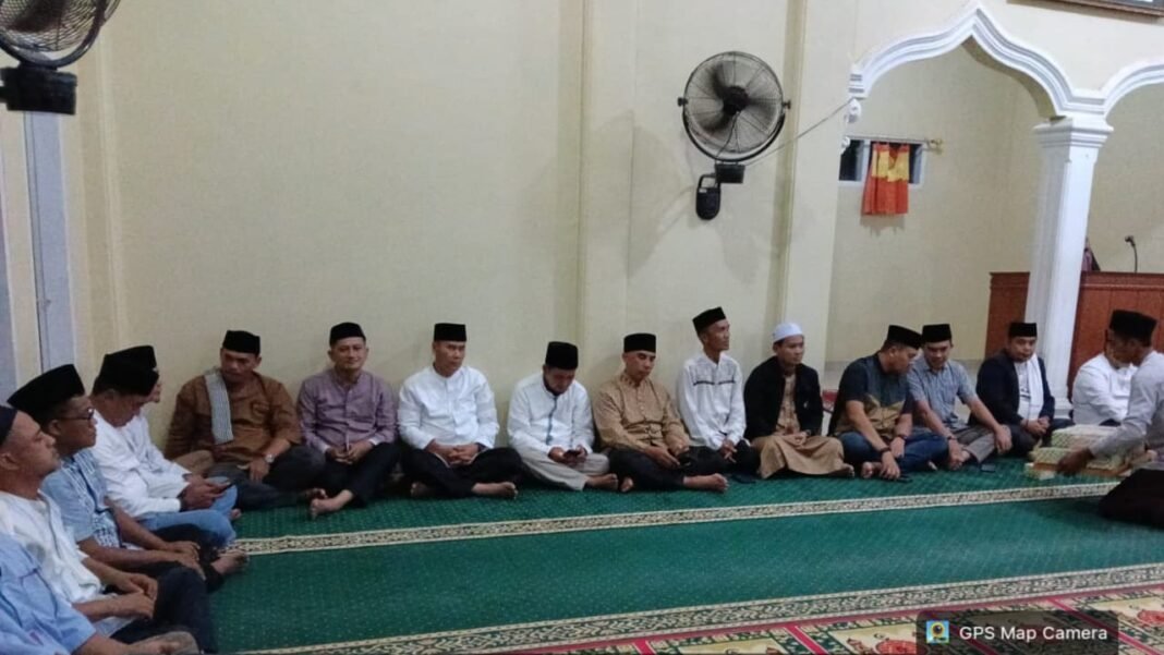 Meningkatkan Kerjasama TNI dan Pemda, Kodim 0428/MukoMuko Ikuti Safari Ramadan Bersama Bupati