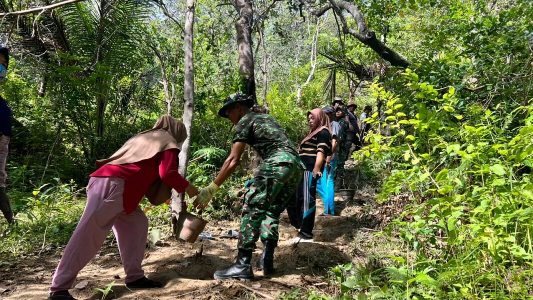 Kolaborasi Satgas TMMD 127 dan Warga Sambuli Percepat Pembangunan Bak Penampungan Air