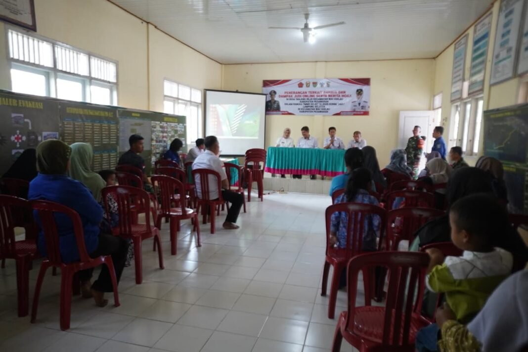 TMMD Kodim 0421/LS Edukasi Warga tentang Bahaya Judi Online dan Hoaks