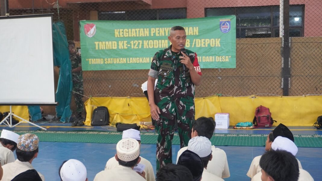 Penyuluhan Bahaya Narkoba dalam TMMD ke-127 Kodim Depok di Jatimulya