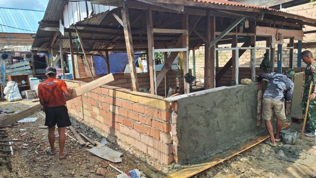 Kolaborasi Satgas TMMD 127 dan Masyarakat Petoaha Percepat Progres RTLH