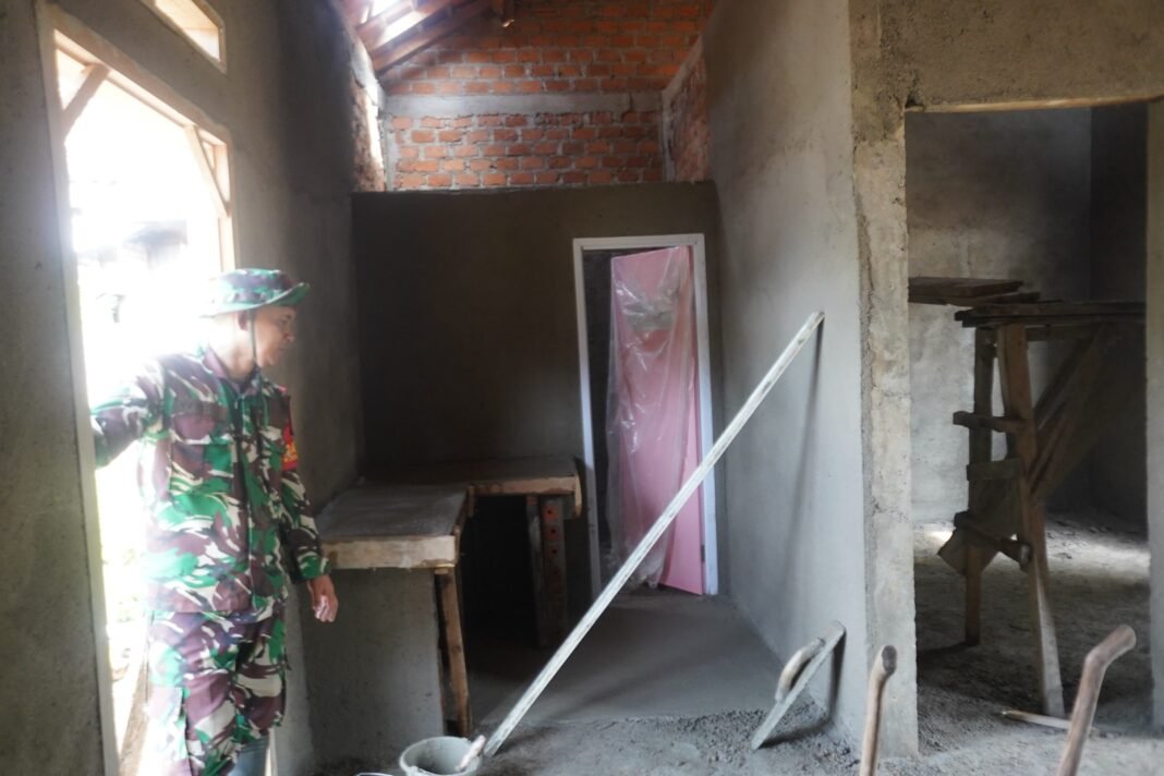 Bapak Ngadino Siap Rayakan Lebaran di Rumah Barunya di Desa Tanjung Rejo