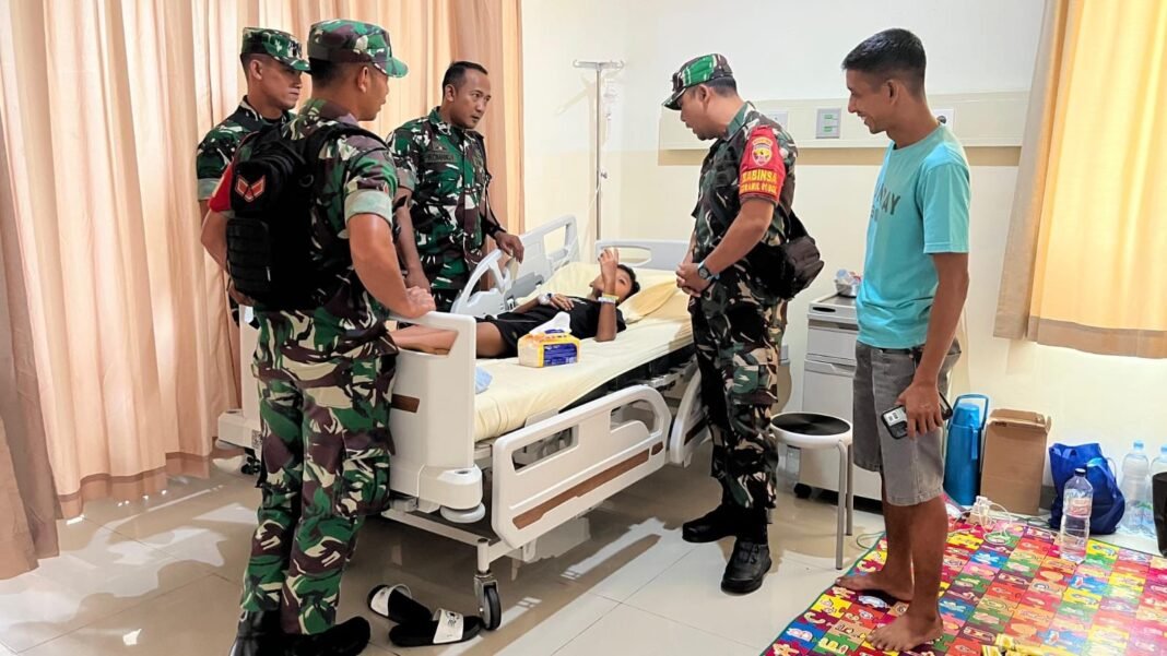 Koramil 1626-01/Bangli Tunjukkan Kepedulian dengan Mengunjungi Putra Rekan di RS. BMC Bangli