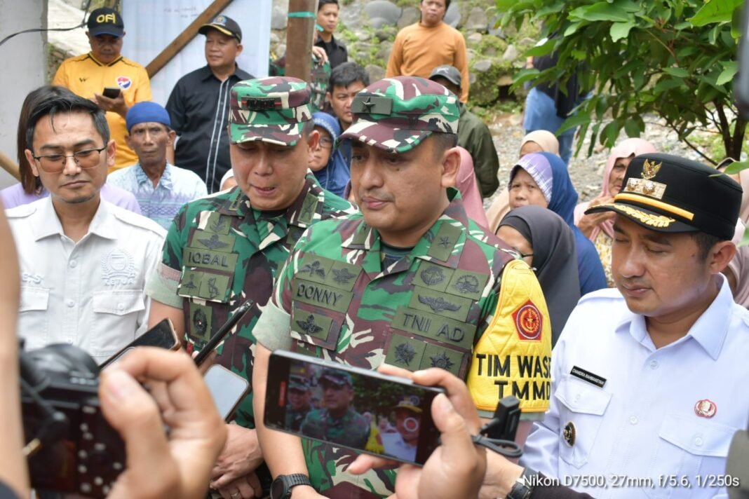 Brigjen TNI Donny Pramono Tinjau Progres TMMD ke-127 di Depok: Fokus pada Kualitas Pembangunan untuk Masyarakat