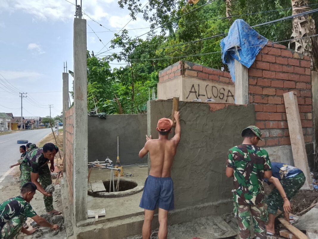 Pembangunan MCK di Sambuli Memasuki Tahap Plesteran oleh Satgas TMMD 127