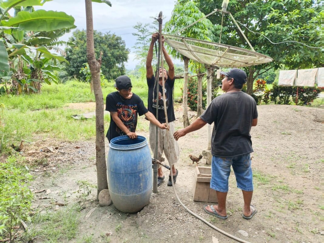 Satgas TMMD ke-127 Prioritaskan Pembuatan Sumur Air Bersih di Desa Oyom