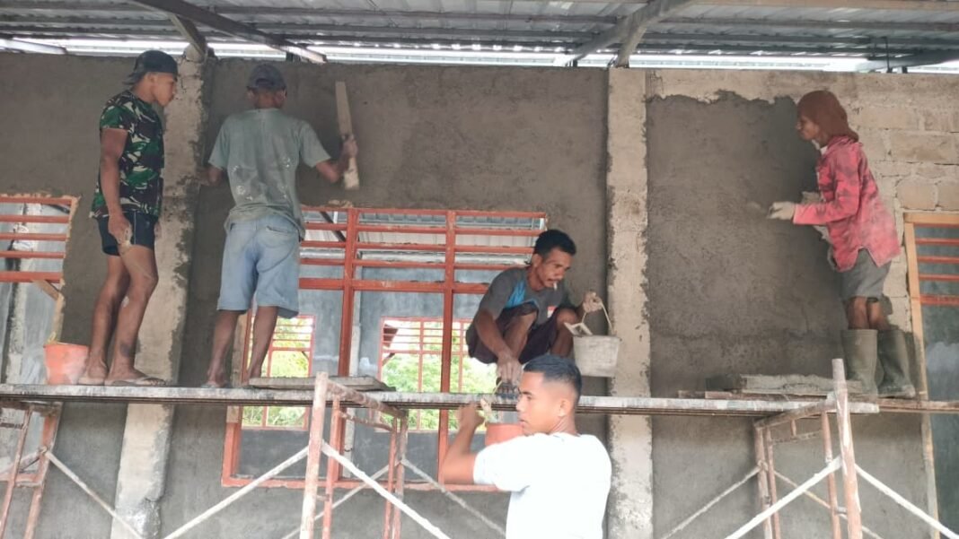 TMMD Ke-127: Membangun Pendidikan dengan Pembangunan Plester Eksterior 4 RKB di Perbatasan