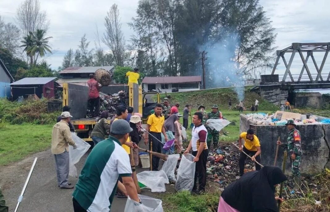 Batuud Posramil Teupah Barat Jajaran Korem 012/Teuku Umar Ajak Warga Kelola Sampah Berkelanjutan