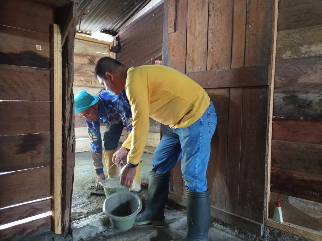 TMMD Nagan Raya Rehab RTLH, Satgas Cor Lantai Rumah Warga