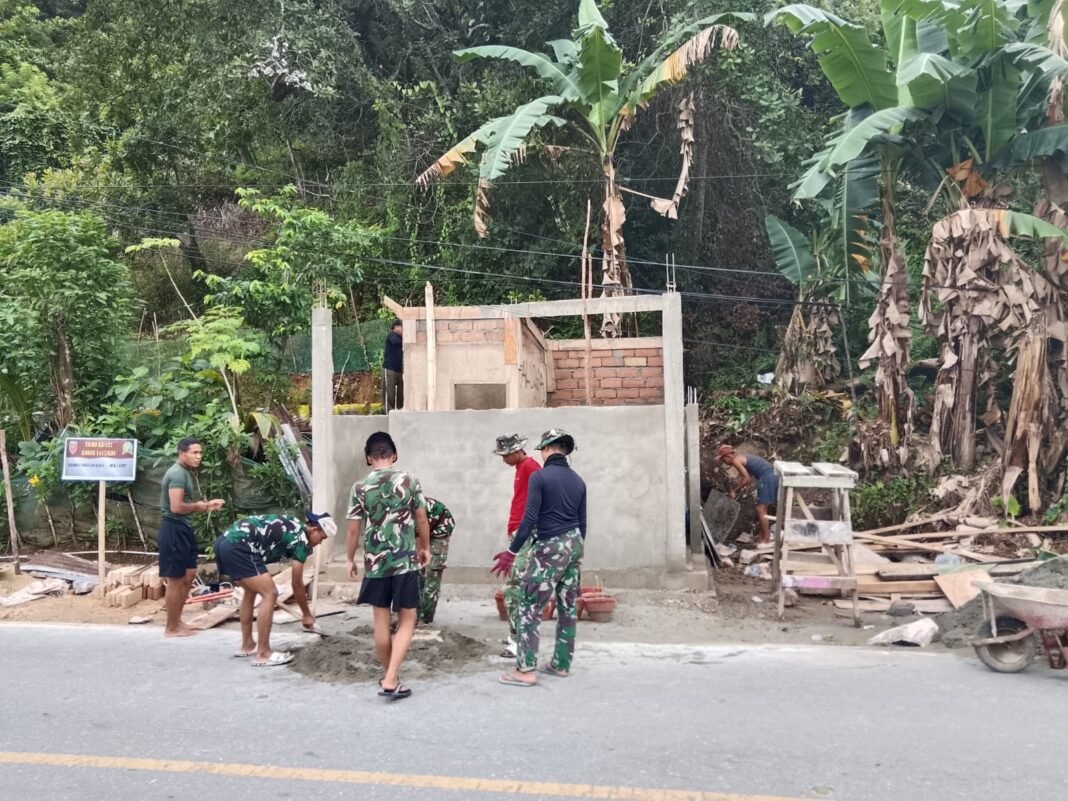 Transformasi Fasilitas MCK Warga Sambuli oleh Satgas TMMD 127