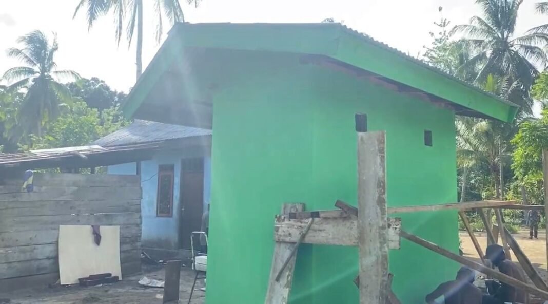 Satgas TMMD 127 Kodim 1804/Kaimana Lakukan Pembangunan Profil Air MCK di Kampung Sisir