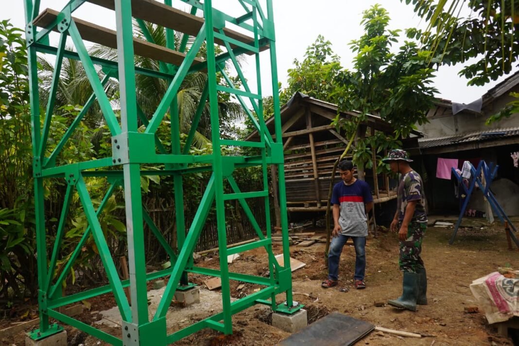 Tiang Tower Terpasang, Akses Air Bersih di Gunung Sari Semakin Dekat