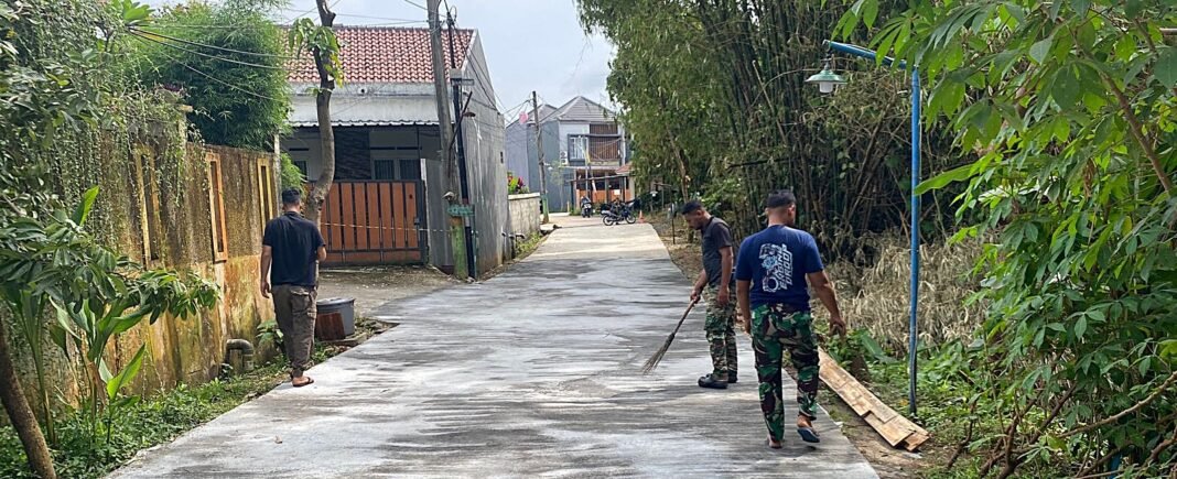 Progres Pengerasan Jalan 222 Meter di Sukmajaya dalam TMMD Ke-127 Hampir Rampung